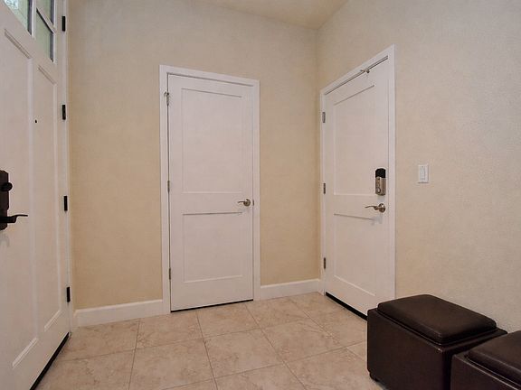 3rd image of 347 Basswood Cmn Unit 15