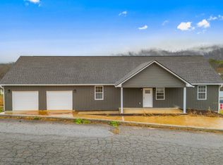 241 Stewart Hills Dr, Rogersville, TN 37857