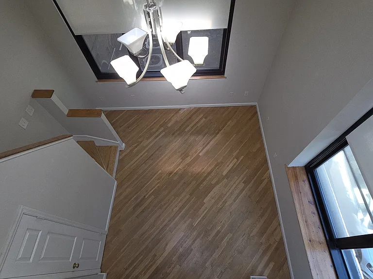 181 Erie Street — Photo 8