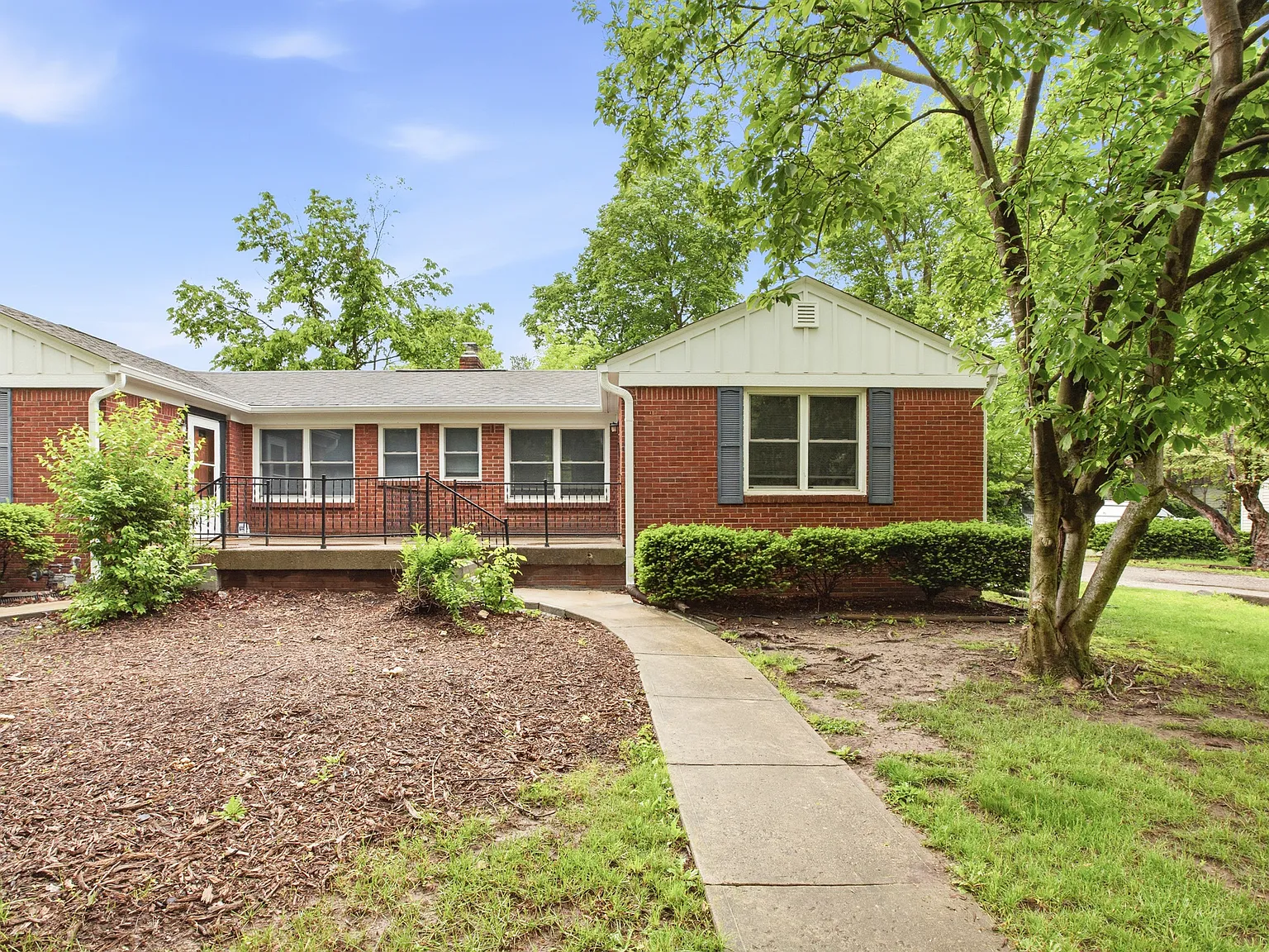 2 bed, 800 sqft, $1,800 — Photo 3