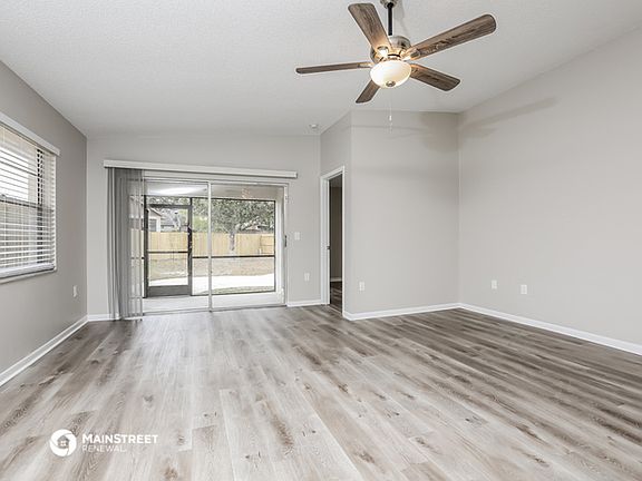 4th image of 4430 Sandhurst Dr
