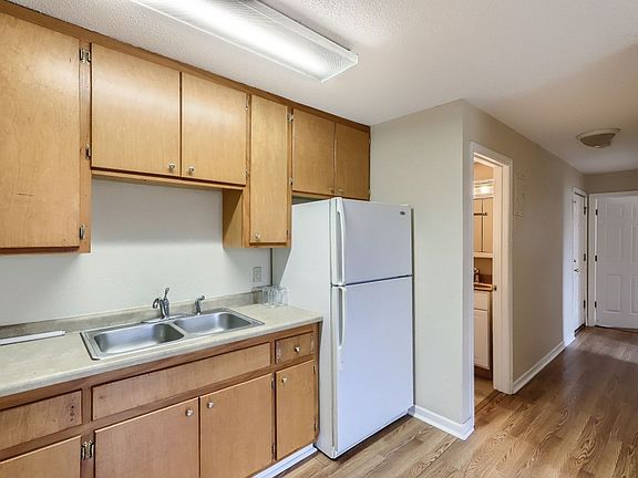 3rd image of 23160 Butterfield Dr NW APT 1