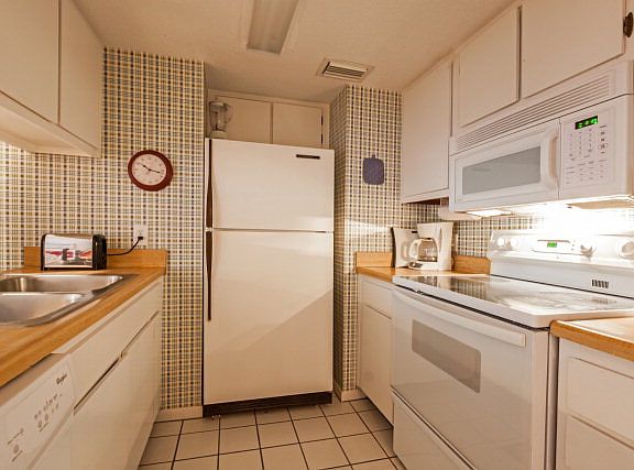 3rd image of 1524 Wood Ave