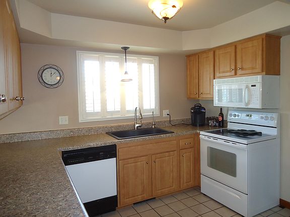 4th image of 44299 Franciscan Dr