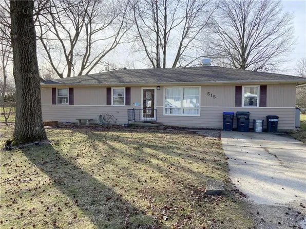 515 Park Dr, Mount Zion, IL 62549