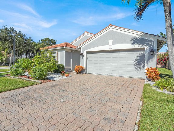 2nd image of 5355 La Casa Circle