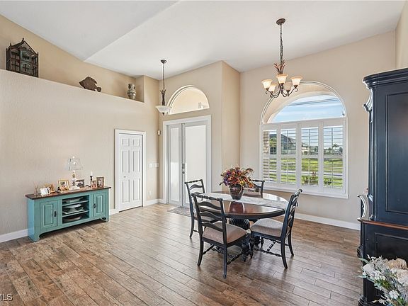 3rd image of 1422 NW 38th Pl