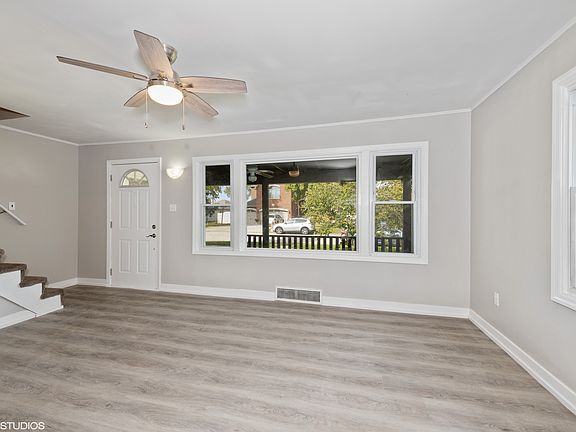 3rd image of 5905 W 88th Pl