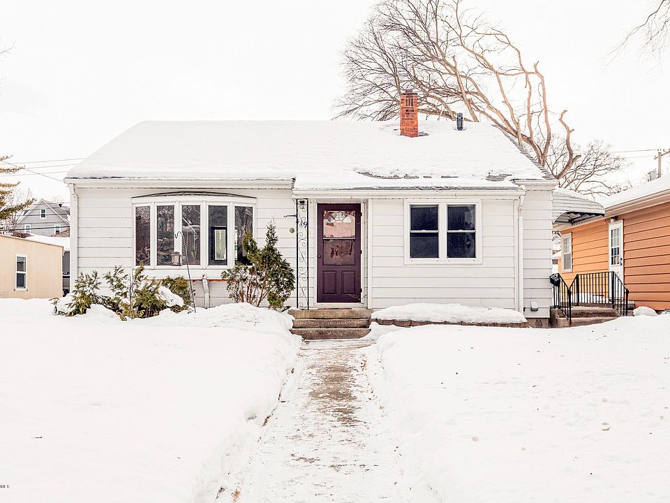 1st image of 419 W Vasa Ave