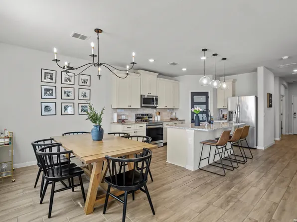 197 Hunters, San Antonio, TX 78253