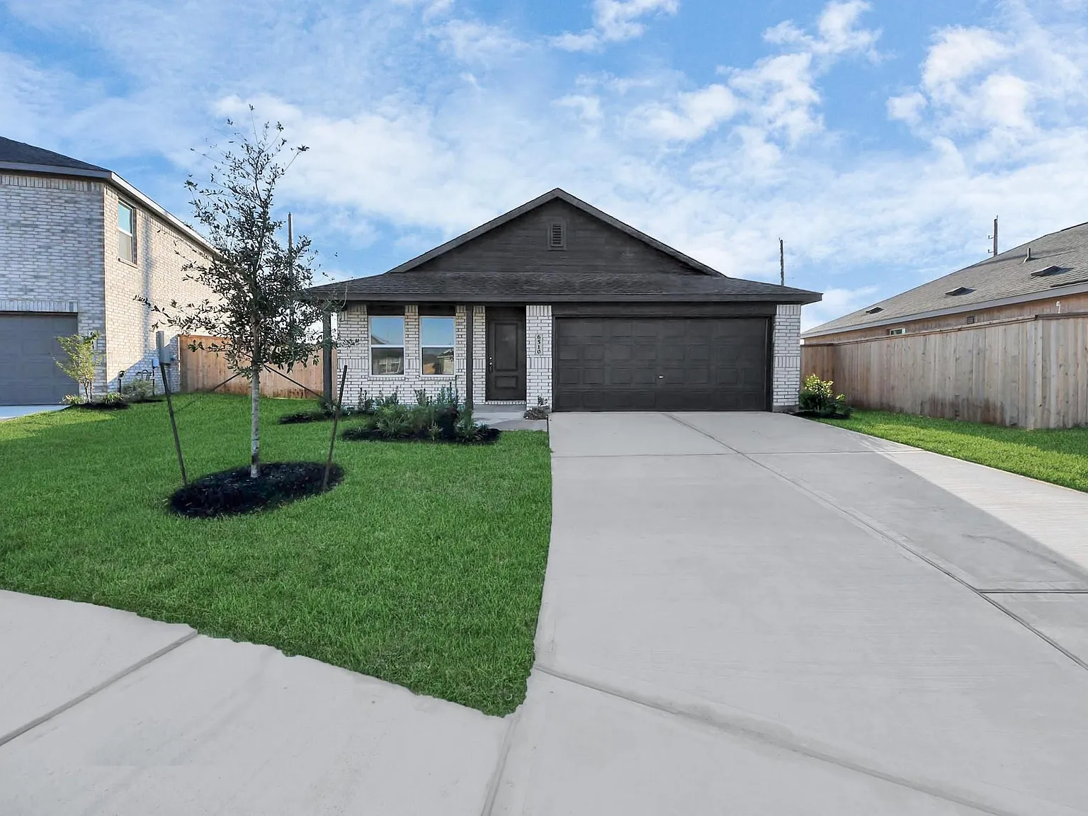 4 bed, 2.0 bath, 1760 sqft, $2,175 — Photo 3