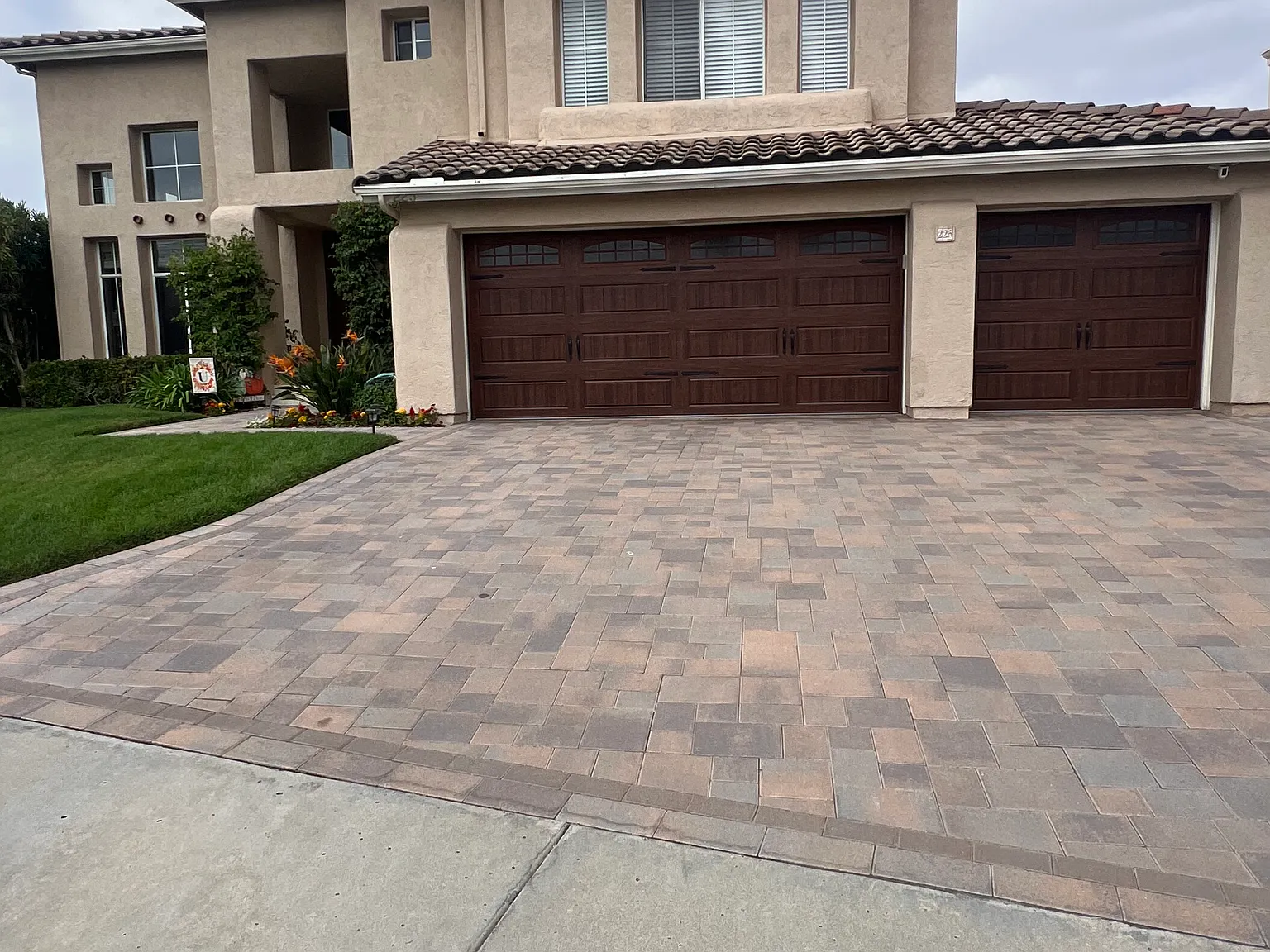5 bed, 3277 sqft, $8,000 — Photo 2
