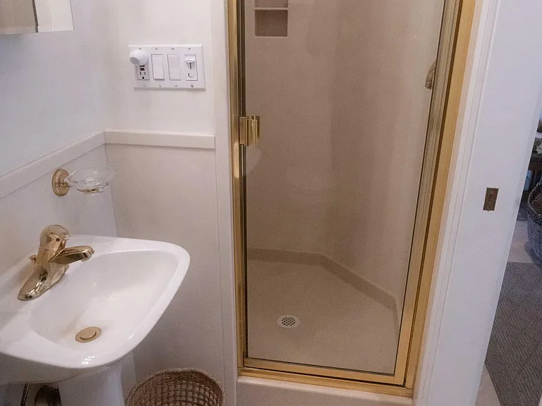 Ground floor shower and bathroom make it easy to wash off the salt water from your morning ocean swim.