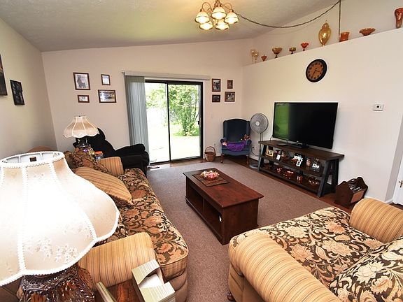 3rd image of 2178 Poplar Blvd