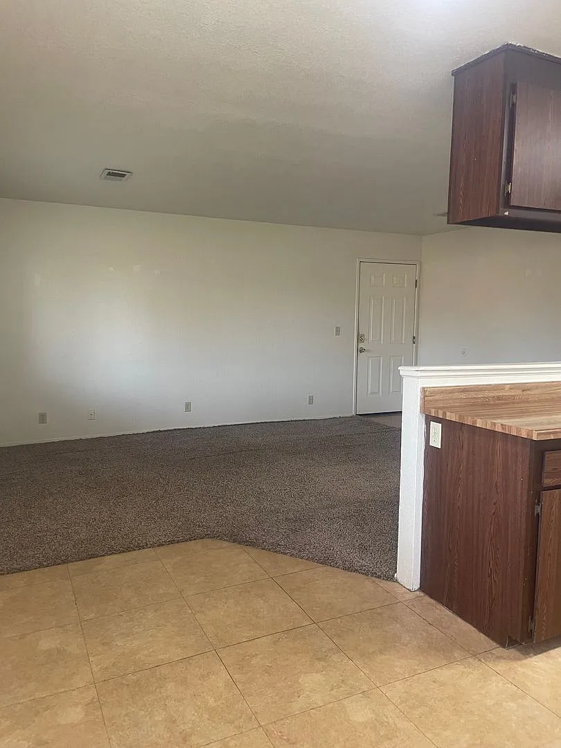 2622 Wilson Avenue — Photo 3