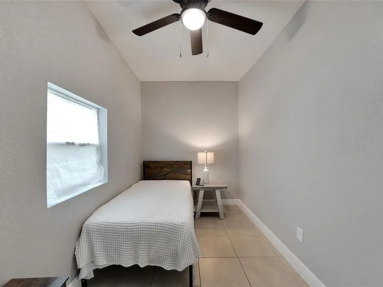 3651 Haines Rd N — Photo 24
