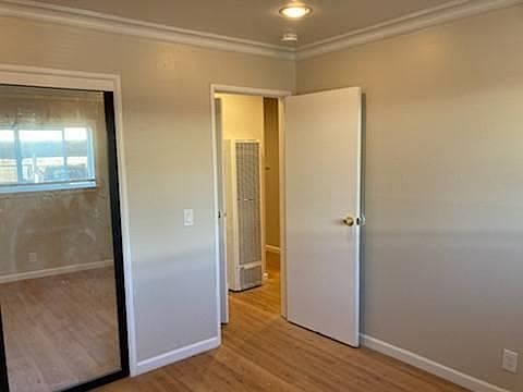 2nd image of 525 S Willard Ave