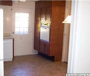 5th image of 560C Portsmouth Dr