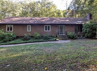 28 Rock Hill Rd, Woodbridge, CT 06525