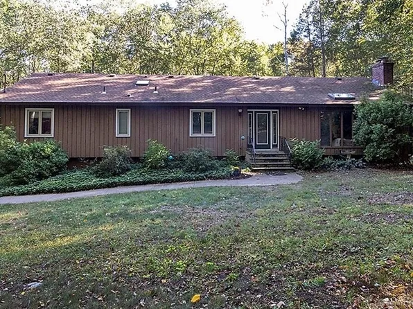 28 Rock Hill Road, Woodbridge, CT 06525