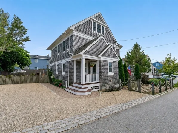 9 62nd St, Newburyport, MA 01950