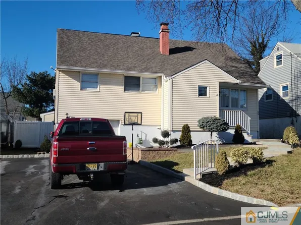 77 Ethel St, Metuchen, NJ 08840