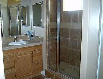 3rd image of 4531 N Leslie St