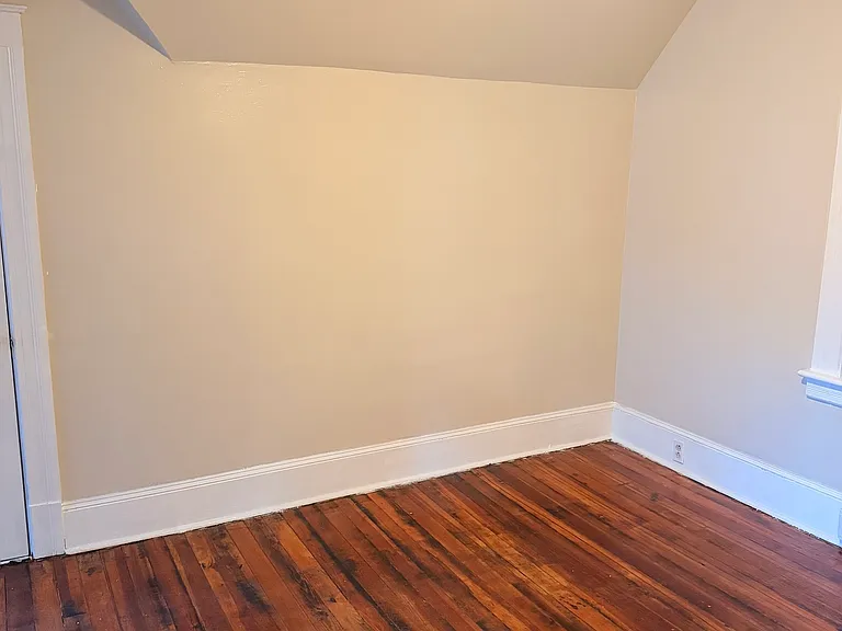 31 Wallace St #3 — Photo 8