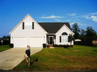 201 Detroit Ct, Raeford, NC 28376