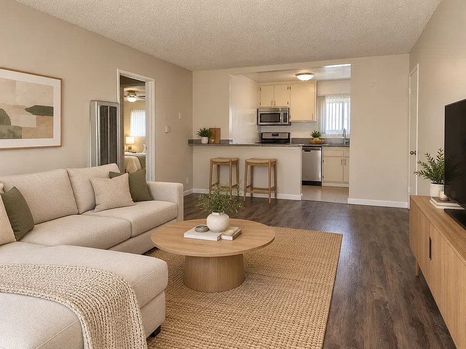 5510 Corteen Pl #15
