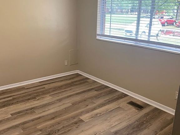 3rd image of 2530 Derbyshire Ct #2503