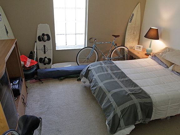 2nd bedroom