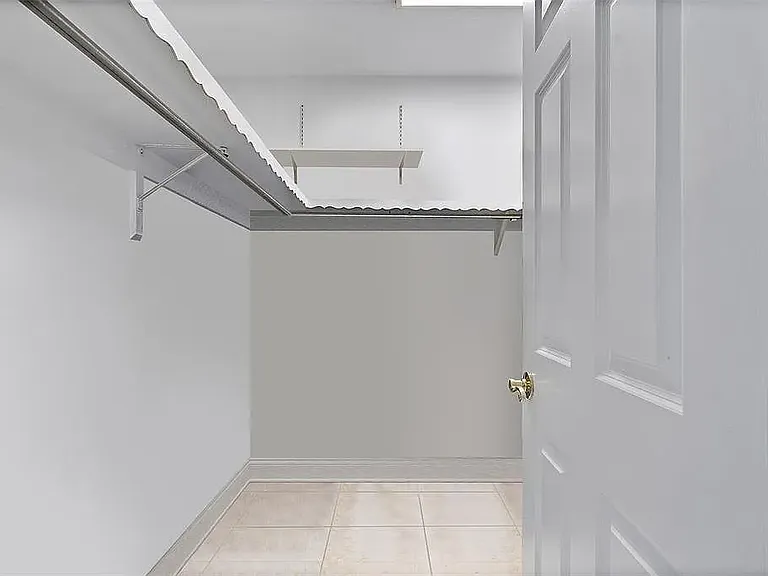 5220 Brittany Dr S #507 — Photo 3