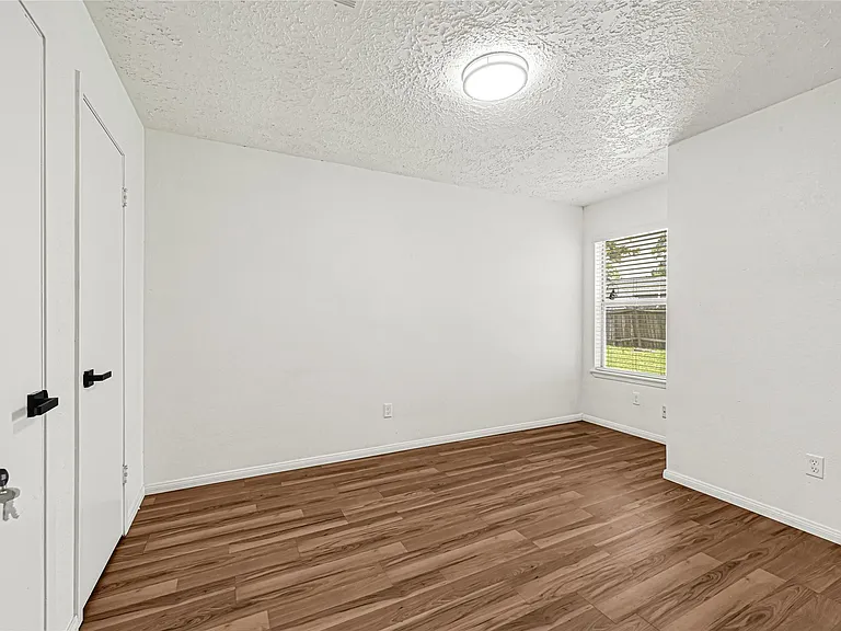 13327 N Thorntree Dr — Photo 17