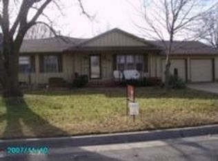 521 E 4th St, Goddard, KS 67052