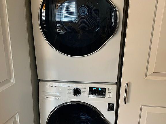 In unit washer and dryer