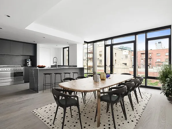 429 Kent Ave #D725, Brooklyn, NY 11249