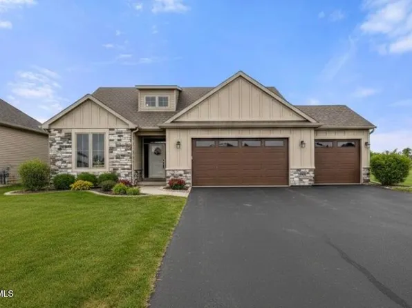 9233 Summer Song Ln, Sylvania, OH 43560