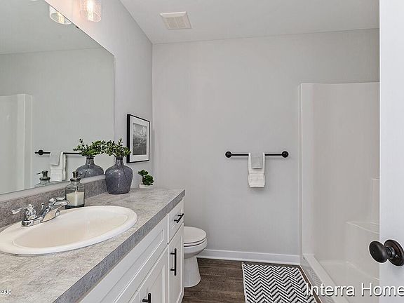 5th image of 2103 Sassafras Cir #29