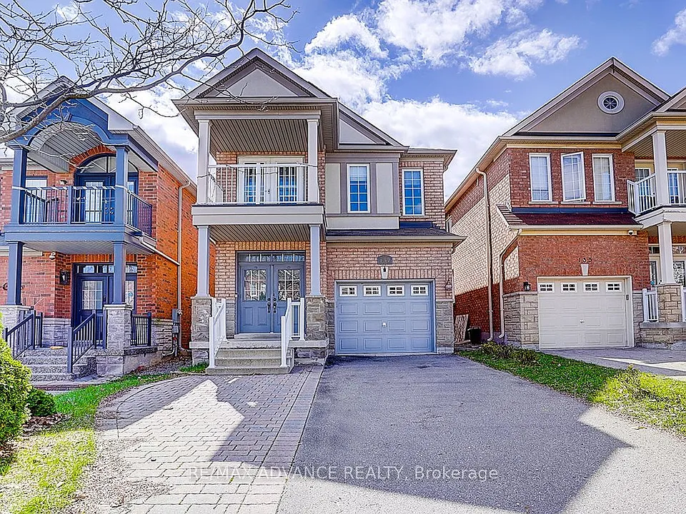 137 Laramie Cres