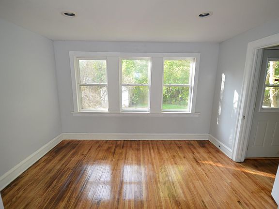 5th image of 611 Lincoln Pkwy