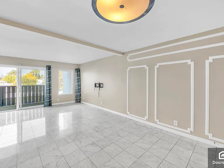18645 Hatteras St #146 — Photo 5