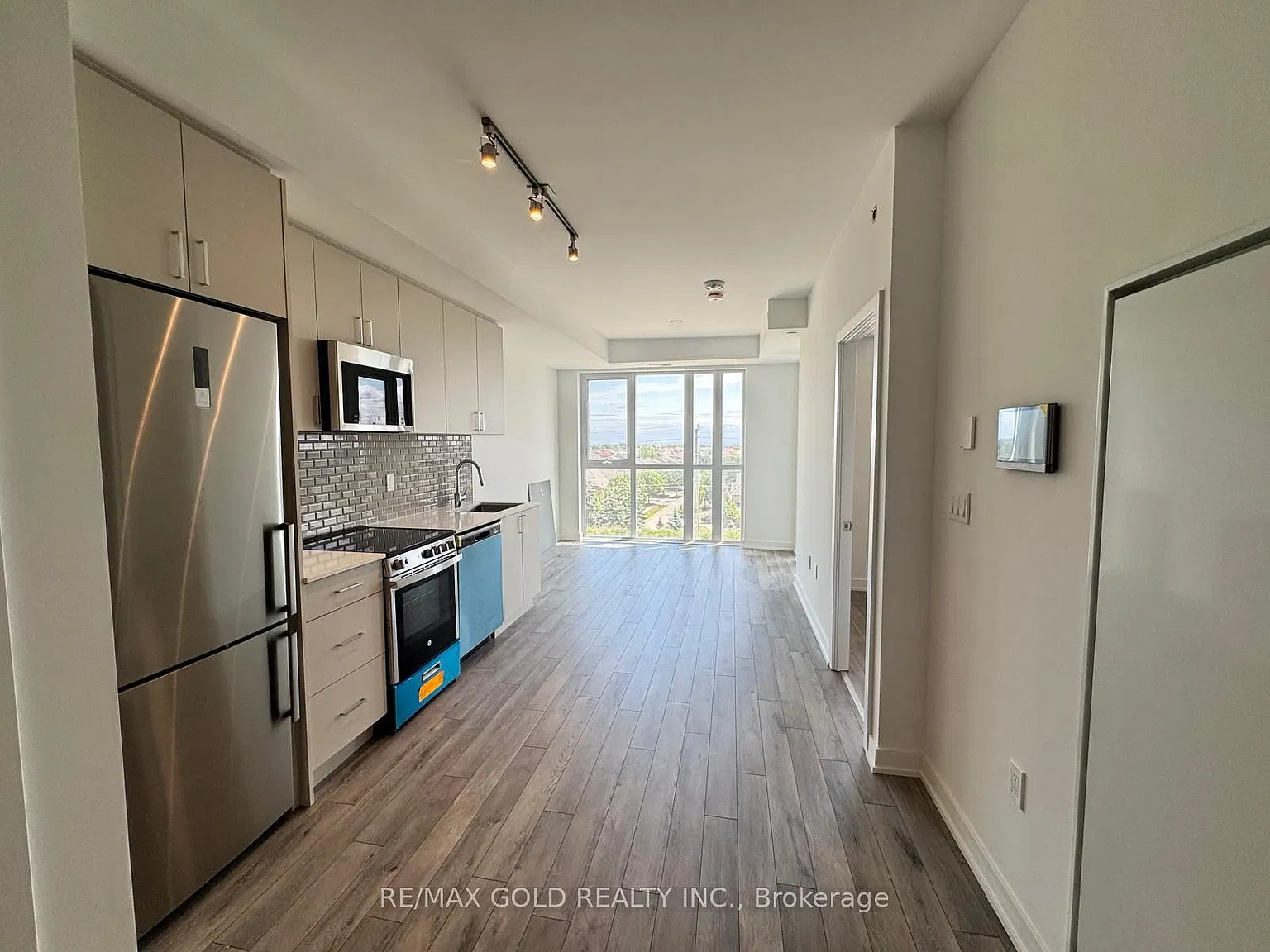 2 bed, $2,300 — Photo 1