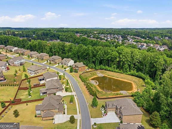 3rd image of 6010 Ashborough Park