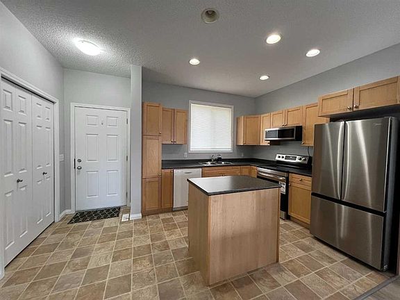 5th image of 624 E 41st St #8