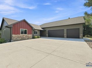 1532 Tablerock Rd, Rapid City, SD 57701