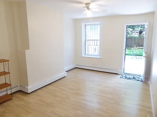 Rented by R New York | media 11