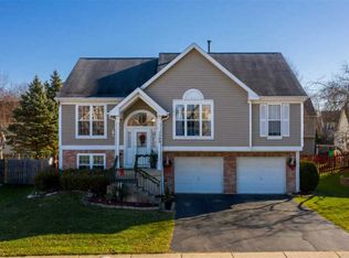 1149 Spring Creek Rd, Elgin, IL 60120