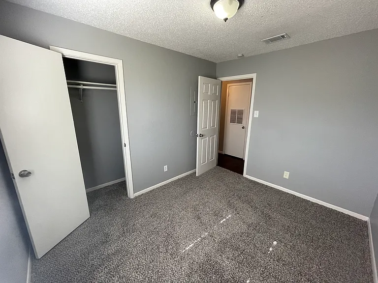 2700 Sunny Ln #12 — Photo 12