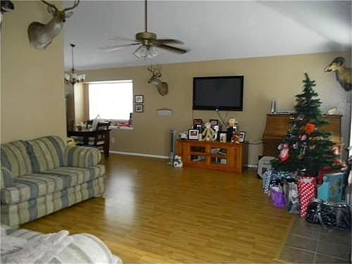 1st image of 10917 Collingswood Dr
